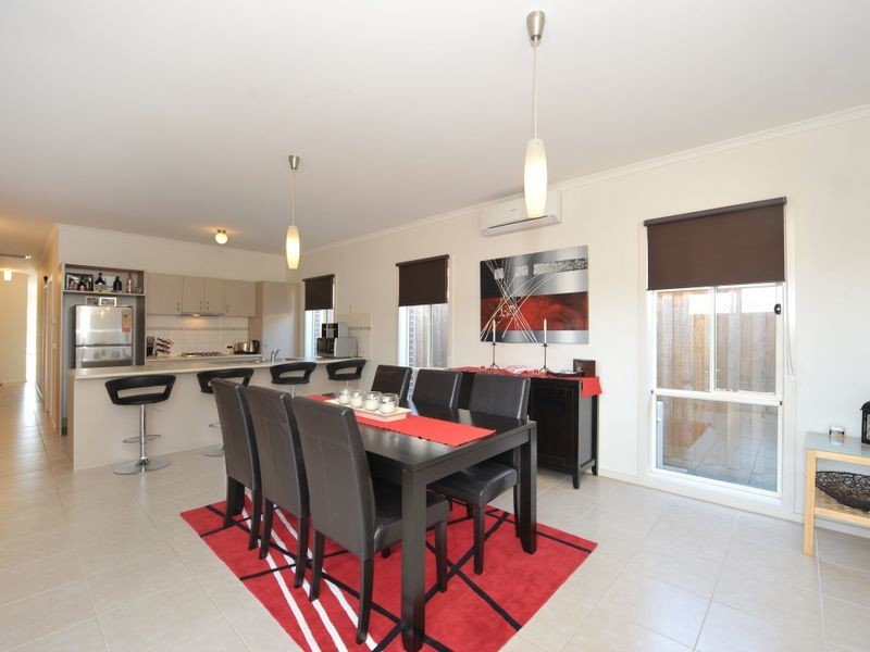 12 Versace Court, Pakenham VIC 3810