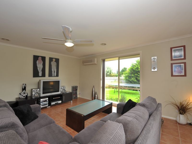 53 Balmoral Way, Pakenham VIC 3810