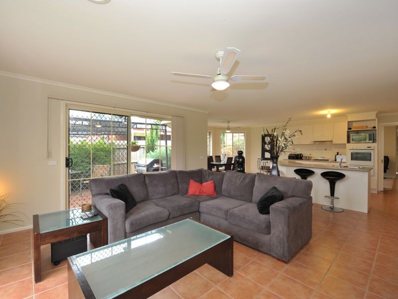 53 Balmoral Way, Pakenham VIC 3810