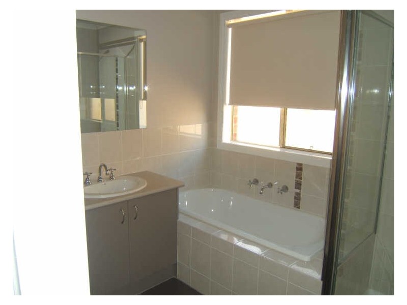 12 Samchelle Court, Pakenham VIC 3810