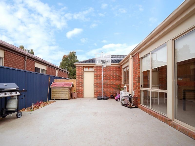 20 Paperbark Drive, Pakenham VIC 3810