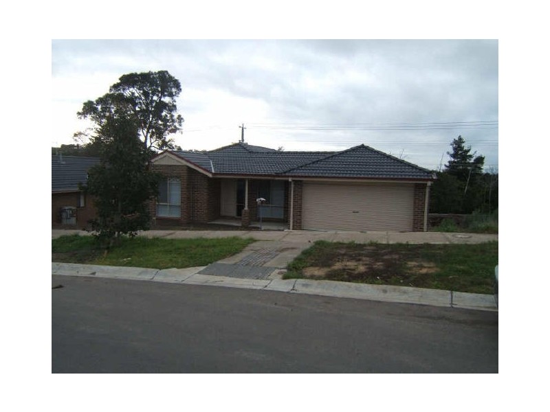 45 Manna Gum Drive North, Pakenham VIC 3810