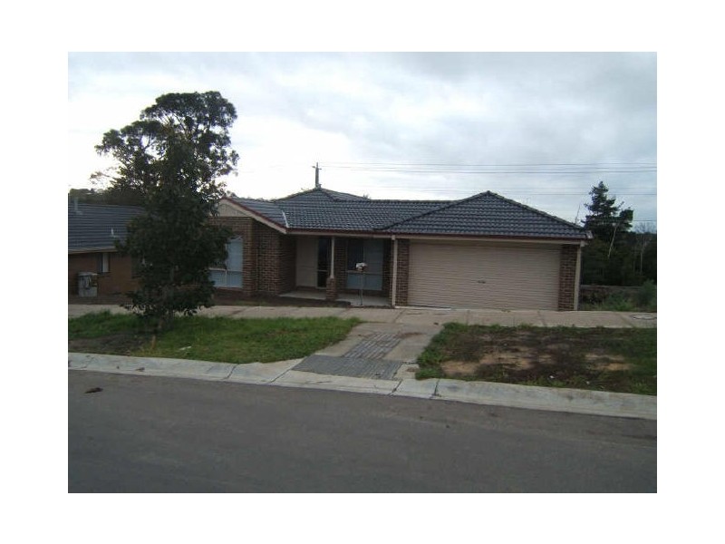 45 Manna Gum Drive North, Pakenham VIC 3810