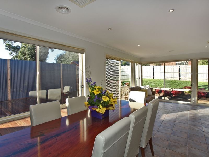 16 Jarrah Court, Pakenham VIC 3810