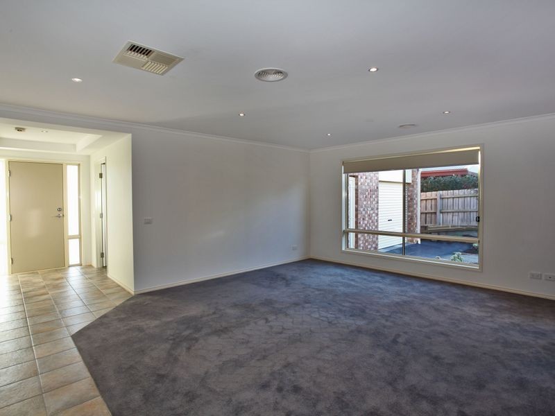 16 Jarrah Court, Pakenham VIC 3810