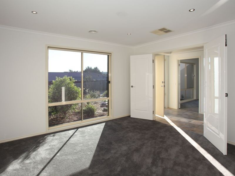 16 Jarrah Court, Pakenham VIC 3810