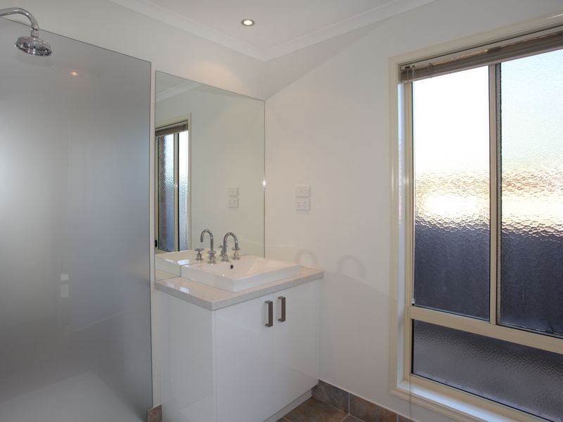 16 Jarrah Court, Pakenham VIC 3810