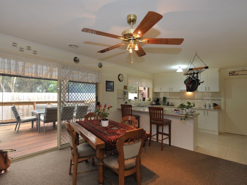 1/90 Manna Gum Drive, Pakenham VIC 3810