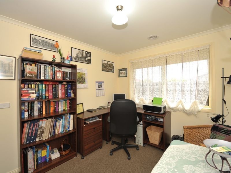 1/90 Manna Gum Drive, Pakenham VIC 3810