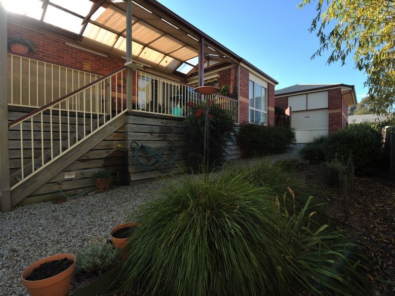 3 McCaffery Rise, Pakenham VIC 3810