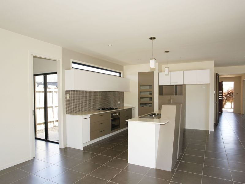 11 Reidel Avenue, Pakenham VIC 3810