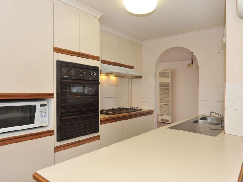 2 Dobson Court, Pakenham VIC 3810