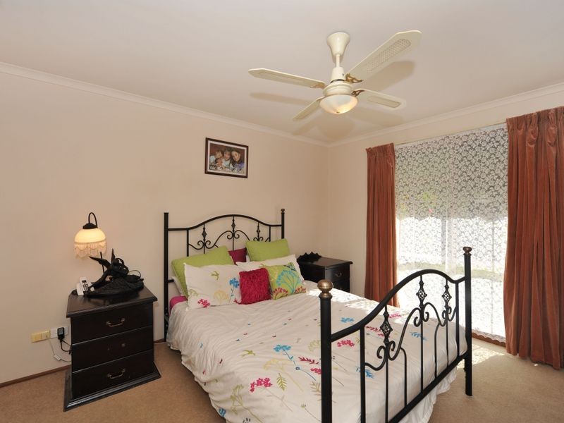 2 Dobson Court, Pakenham VIC 3810