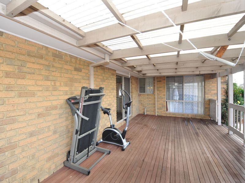 2 Dobson Court, Pakenham VIC 3810