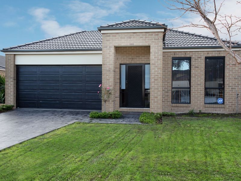 41 The Circuit, Pakenham VIC 3810