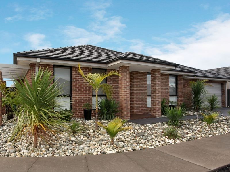 14 Sarton Link, Pakenham VIC 3810