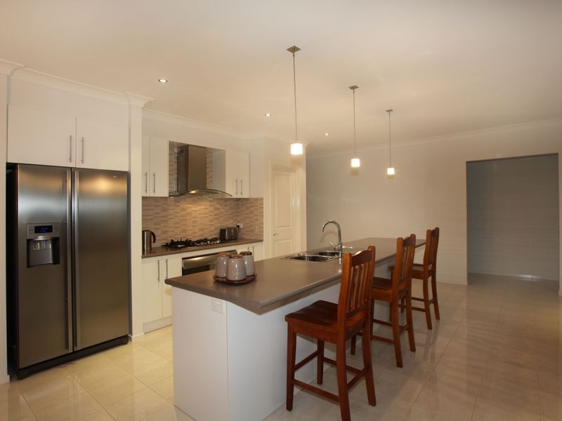 14 Sarton Link, Pakenham VIC 3810