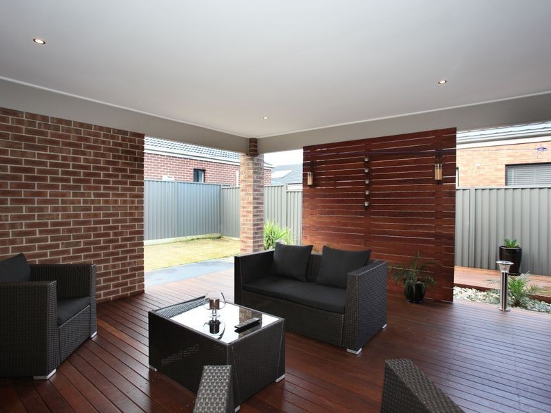 14 Sarton Link, Pakenham VIC 3810