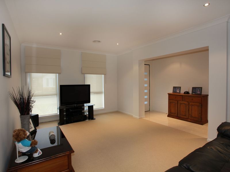 14 Sarton Link, Pakenham VIC 3810