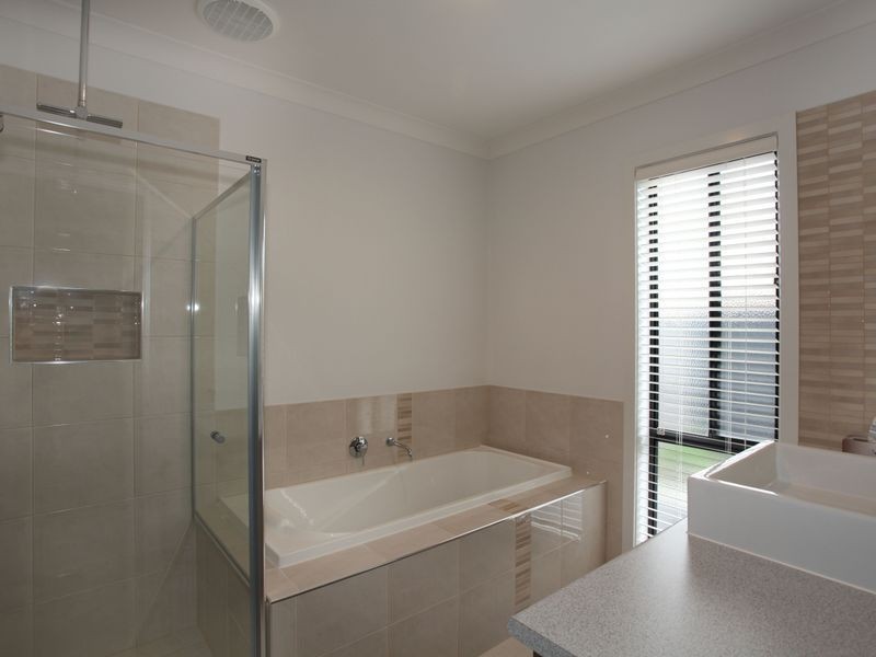 14 Sarton Link, Pakenham VIC 3810