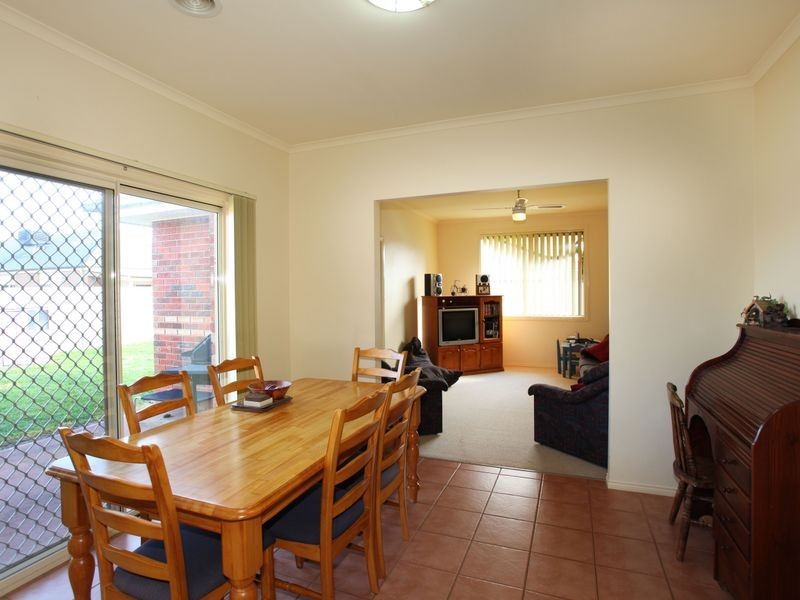 34 Spring Circuit, Pakenham VIC 3810