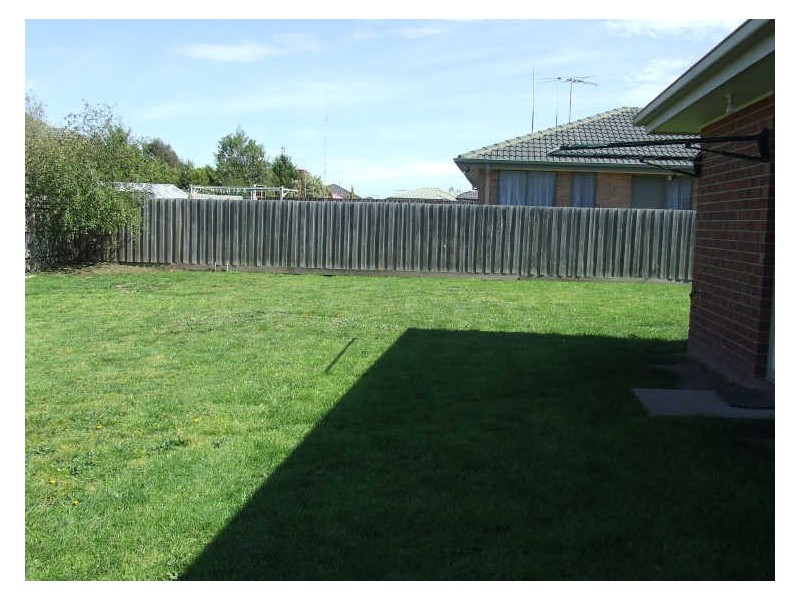 32 Grevillea Place, Pakenham VIC 3810