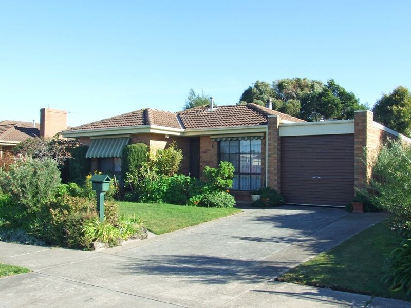 7 Parman Avenue, Pakenham VIC 3810