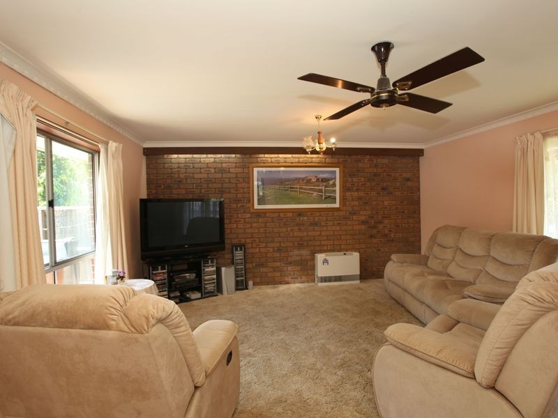 60 Ahern Road, Pakenham VIC 3810