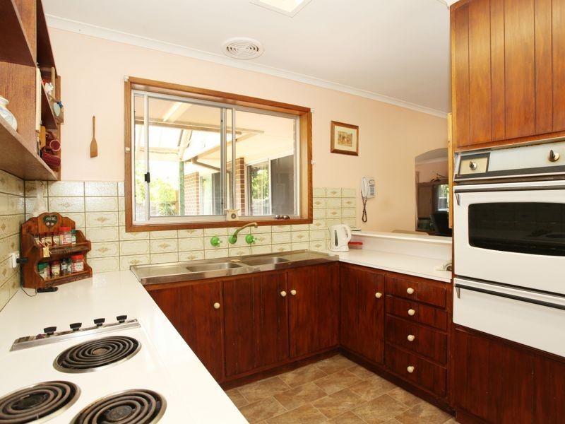 60 Ahern Road, Pakenham VIC 3810