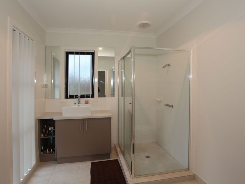 11 Hunter Lane, Pakenham VIC 3810