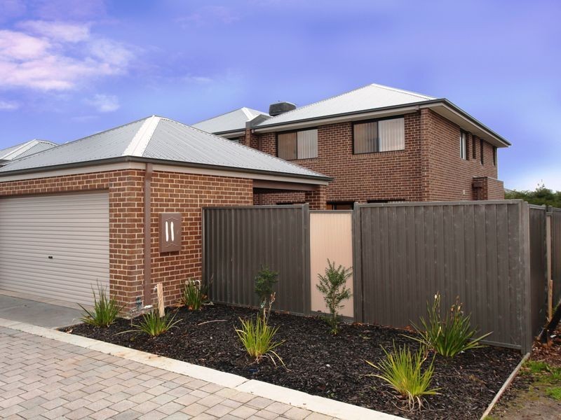 11 Hunter Lane, Pakenham VIC 3810