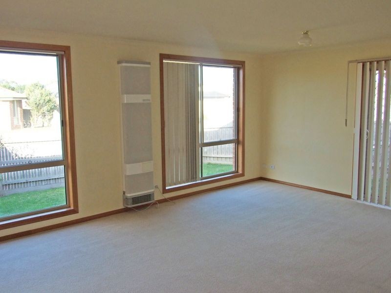 3/63 Pommel Street, Pakenham VIC 3810