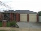 16 Oaklands Way, Pakenham VIC 3810