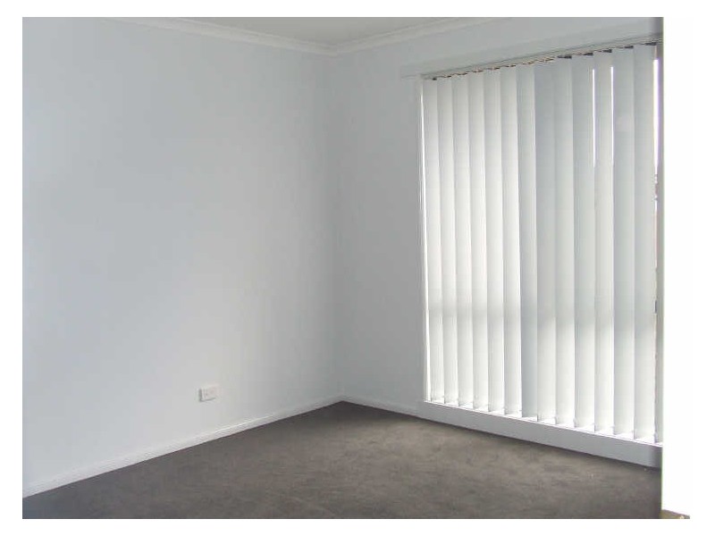 16 Oaklands Way, Pakenham VIC 3810