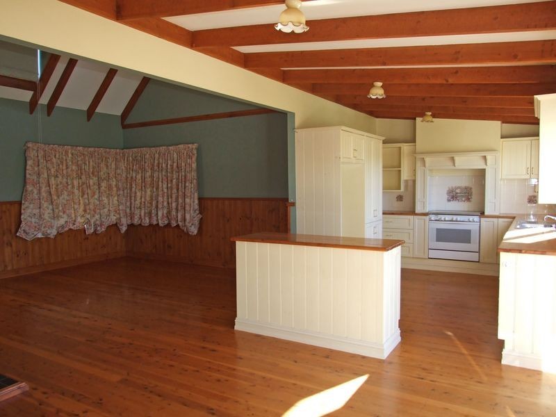 D/140 Toomuc Valley Road, Pakenham VIC 3810