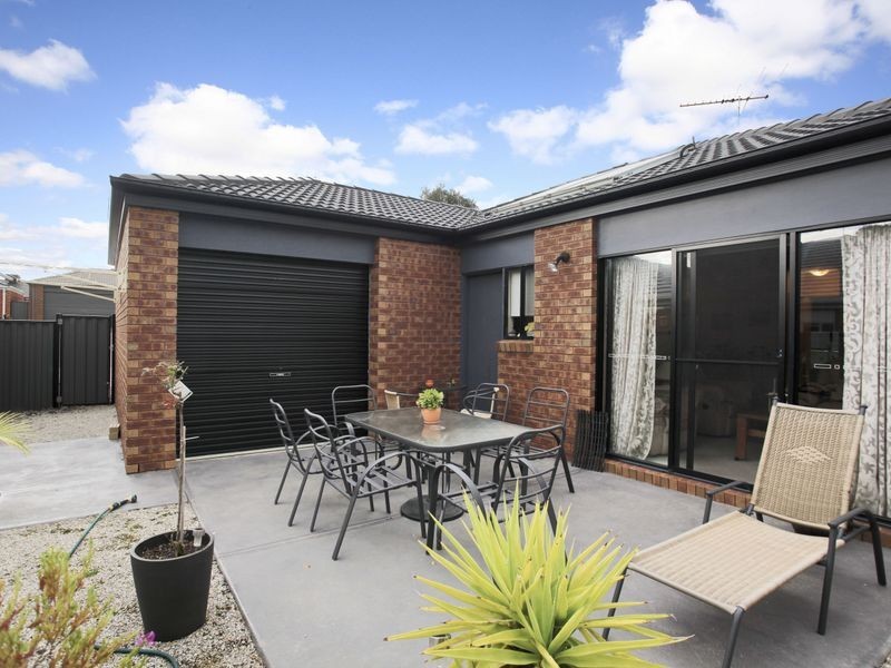 30 Caspian Chase, Pakenham VIC 3810