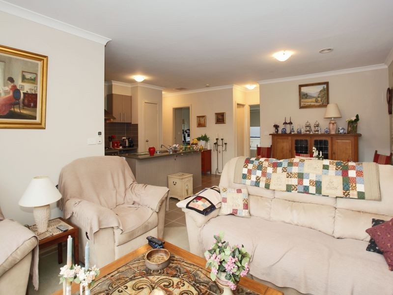 30 Caspian Chase, Pakenham VIC 3810