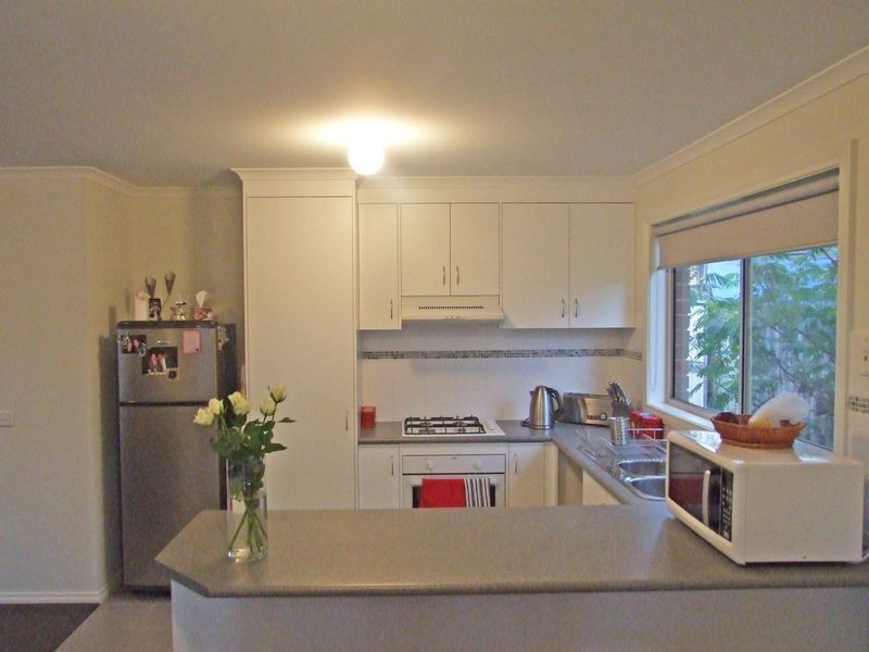 4/13 Red Cherry Court, Pakenham VIC 3810