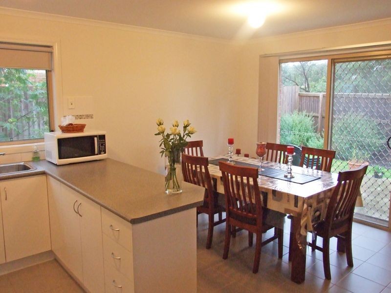 4/13 Red Cherry Court, Pakenham VIC 3810