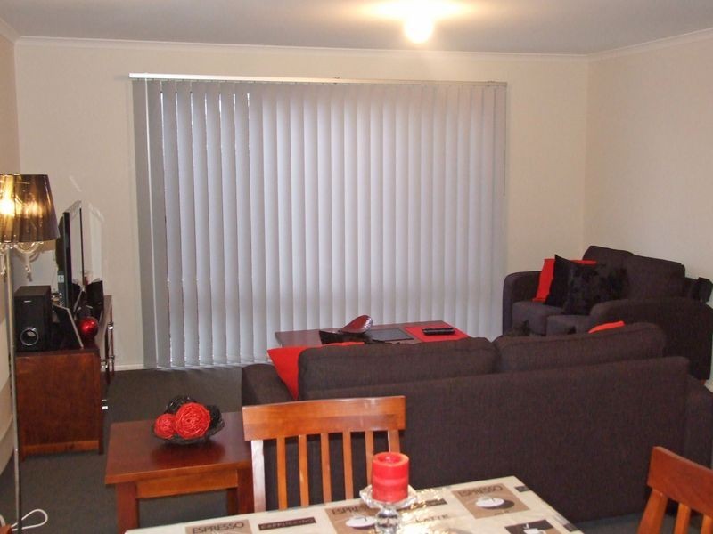 4/13 Red Cherry Court, Pakenham VIC 3810