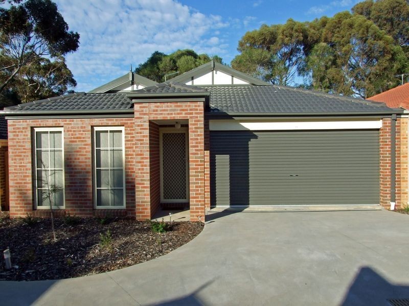 11/40 Army Road, Pakenham VIC 3810