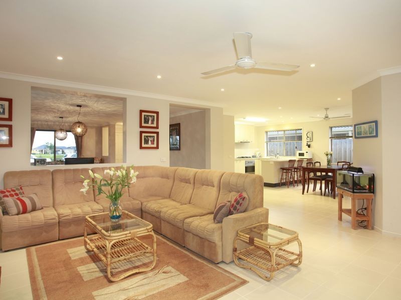 19 Clifford Drive, Pakenham VIC 3810
