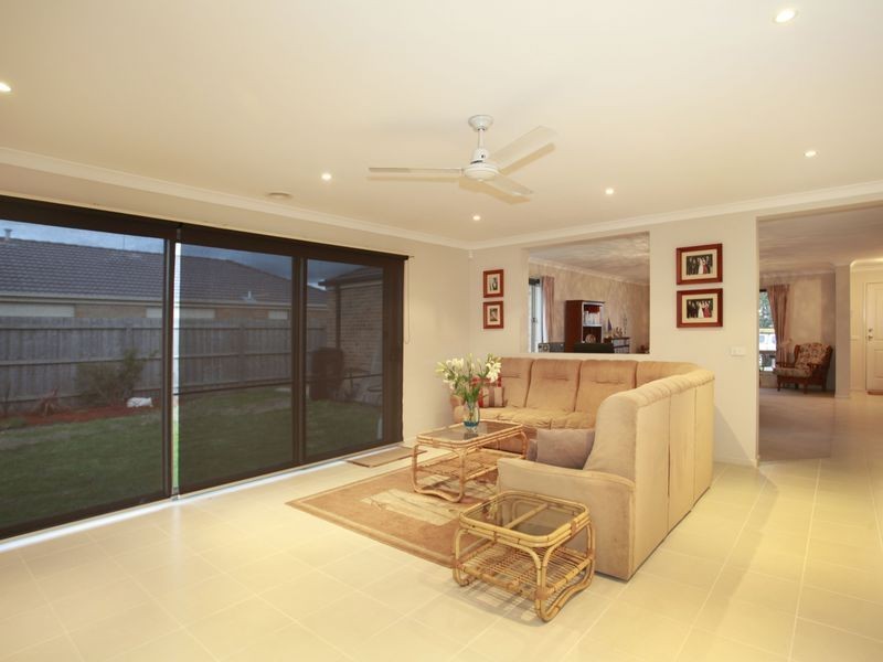 19 Clifford Drive, Pakenham VIC 3810