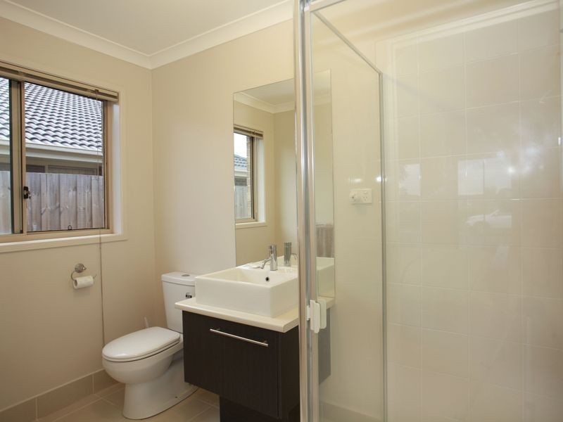 19 Clifford Drive, Pakenham VIC 3810