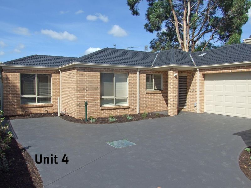 1 & 4/8 Jamieson Court, Pakenham VIC 3810