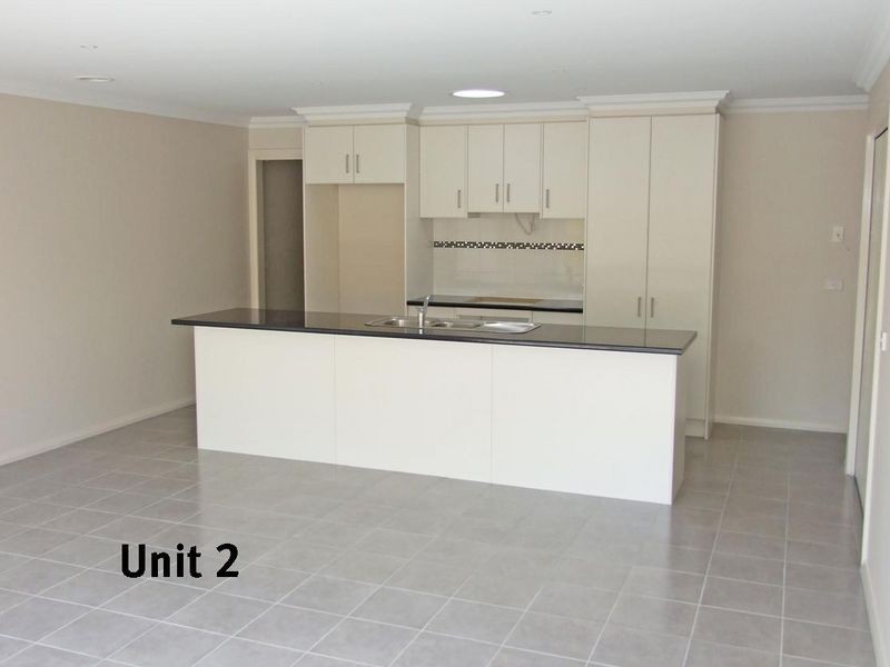 2 & 3/8 Jamieson Court, Pakenham VIC 3810