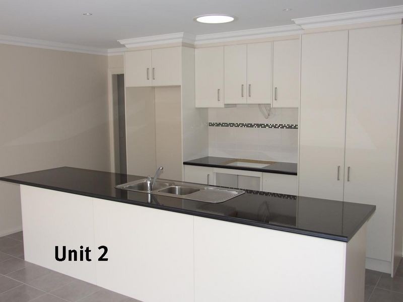 2 & 3/8 Jamieson Court, Pakenham VIC 3810