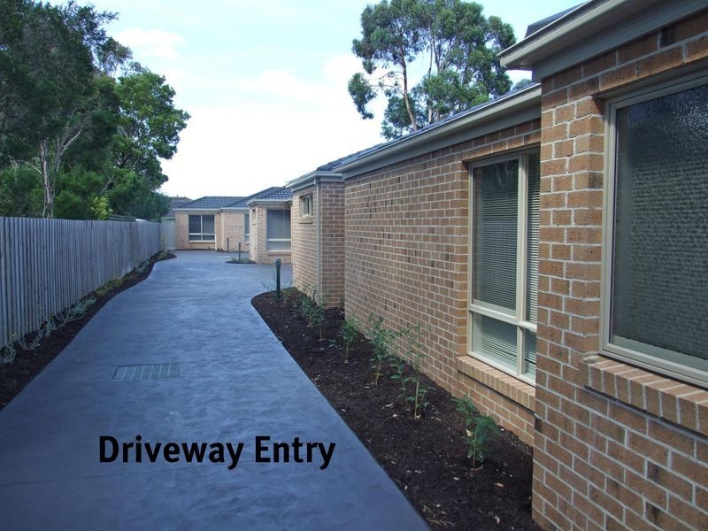2 & 3/8 Jamieson Court, Pakenham VIC 3810