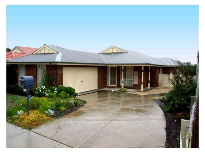 53 Balmoral Way, Pakenham VIC 3810