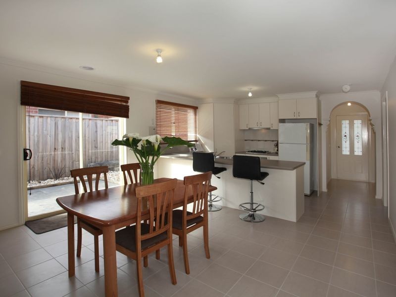 11 Syme Road, Pakenham VIC 3810